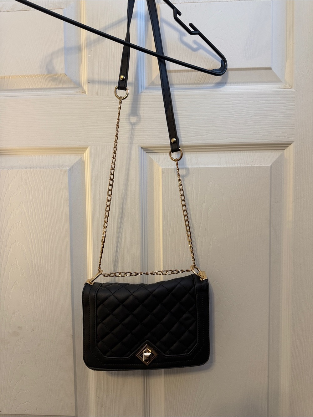 Quilted Black Crossbody Bag with Gold Chain Accent